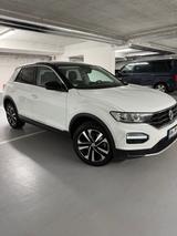 Volkswagen VW T-Roc 2.0 TDI IQ.DRIVE AHK+NAVI+KAM+STDHZ+AID - VW T-Roc von privat