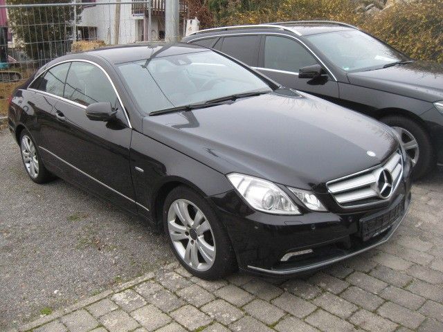 Mercedes-Benz E 350 CGI Coupe,Automatik,LEDER,Navi,Xenon,PDC