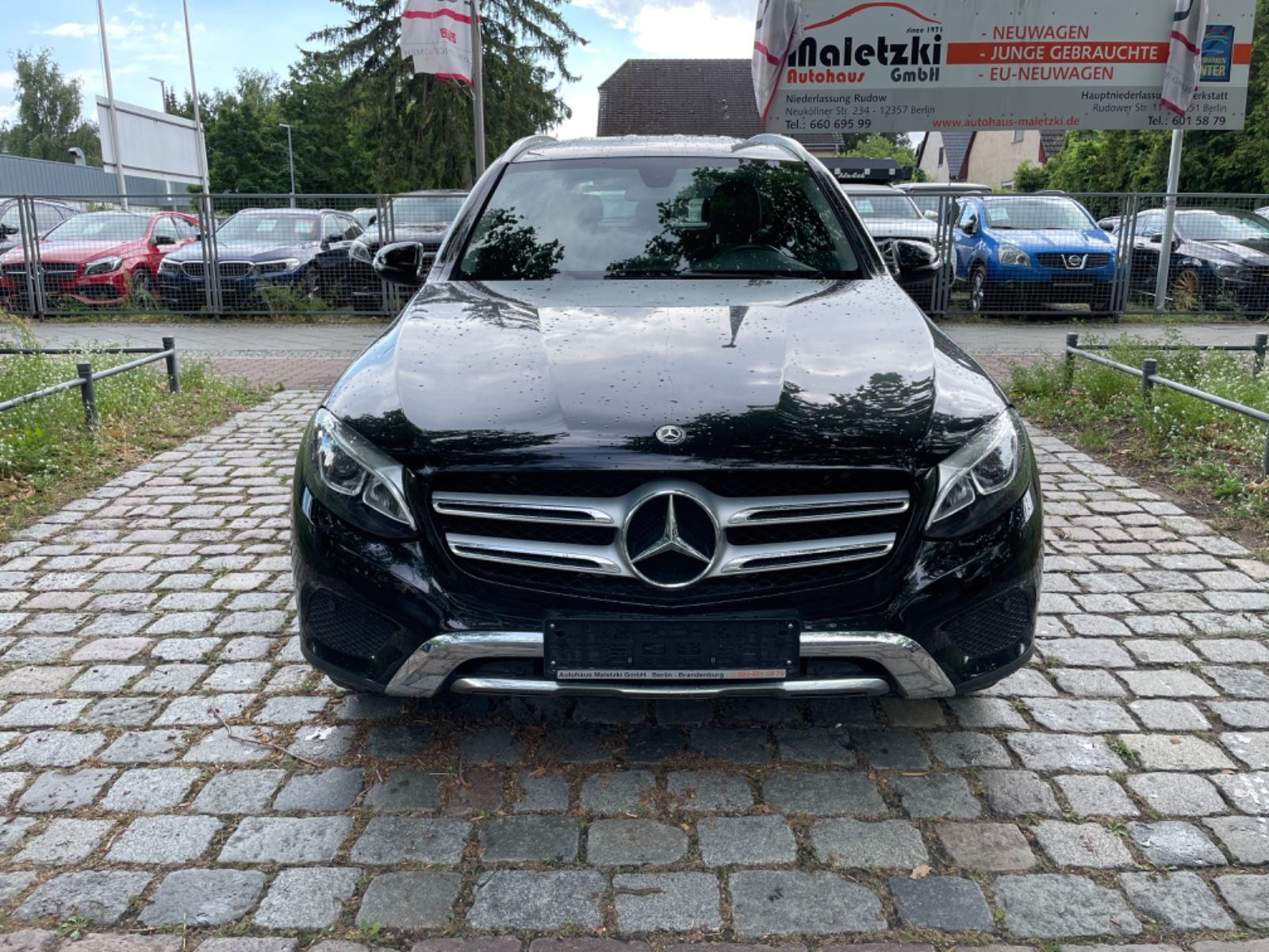 Fahrzeugabbildung Mercedes-Benz GLC 250 4Matic*LED*Leder*SHZ*Garmin*