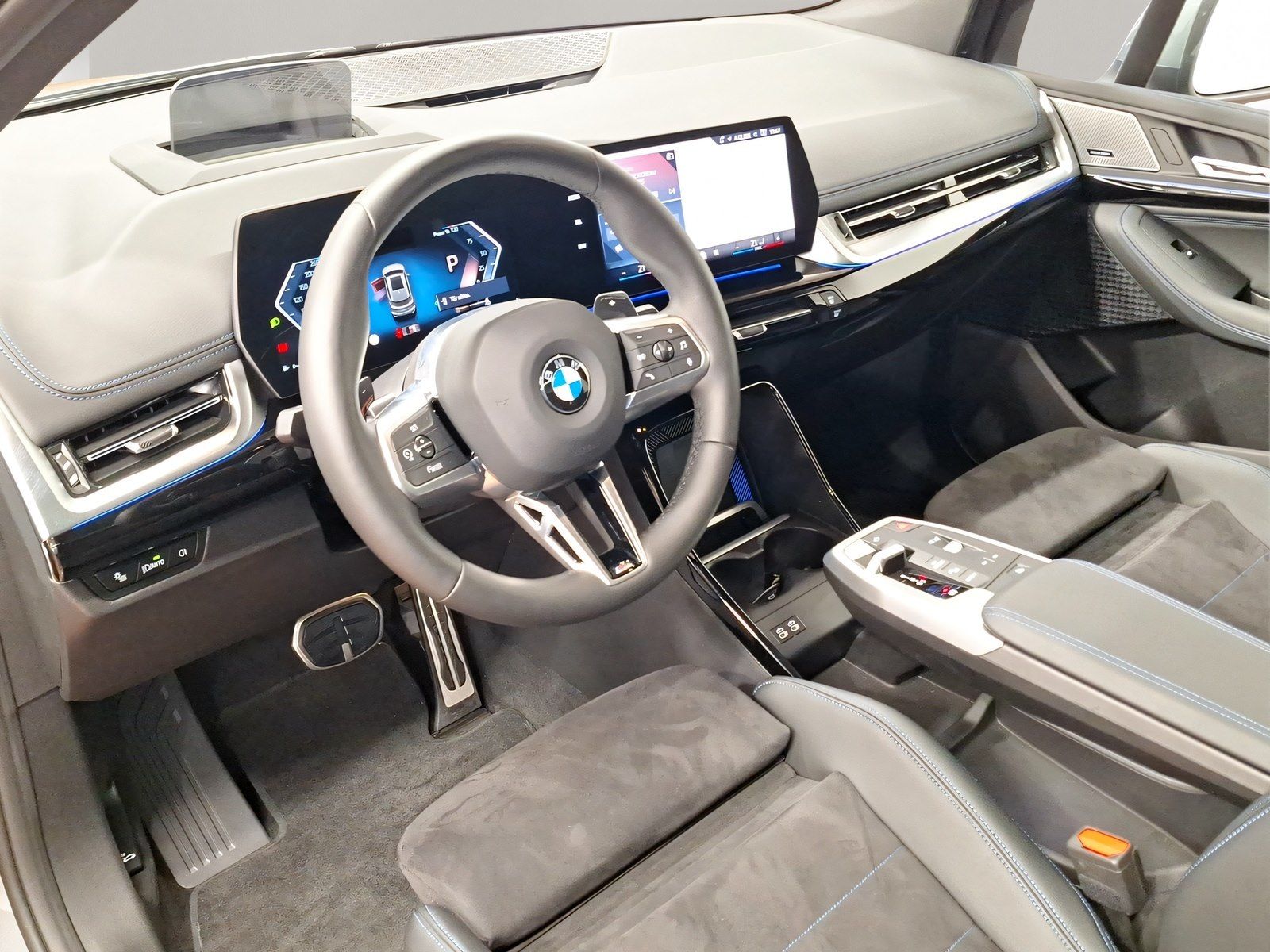 BMW 223 Active Tourer - Bild 4