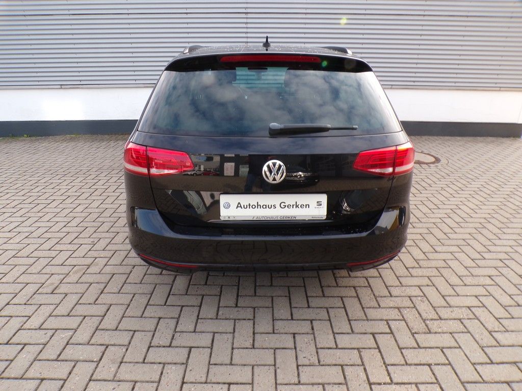 Fahrzeugabbildung Volkswagen Passat Variant  1.4 TSI Comfortline *R-Line Spor
