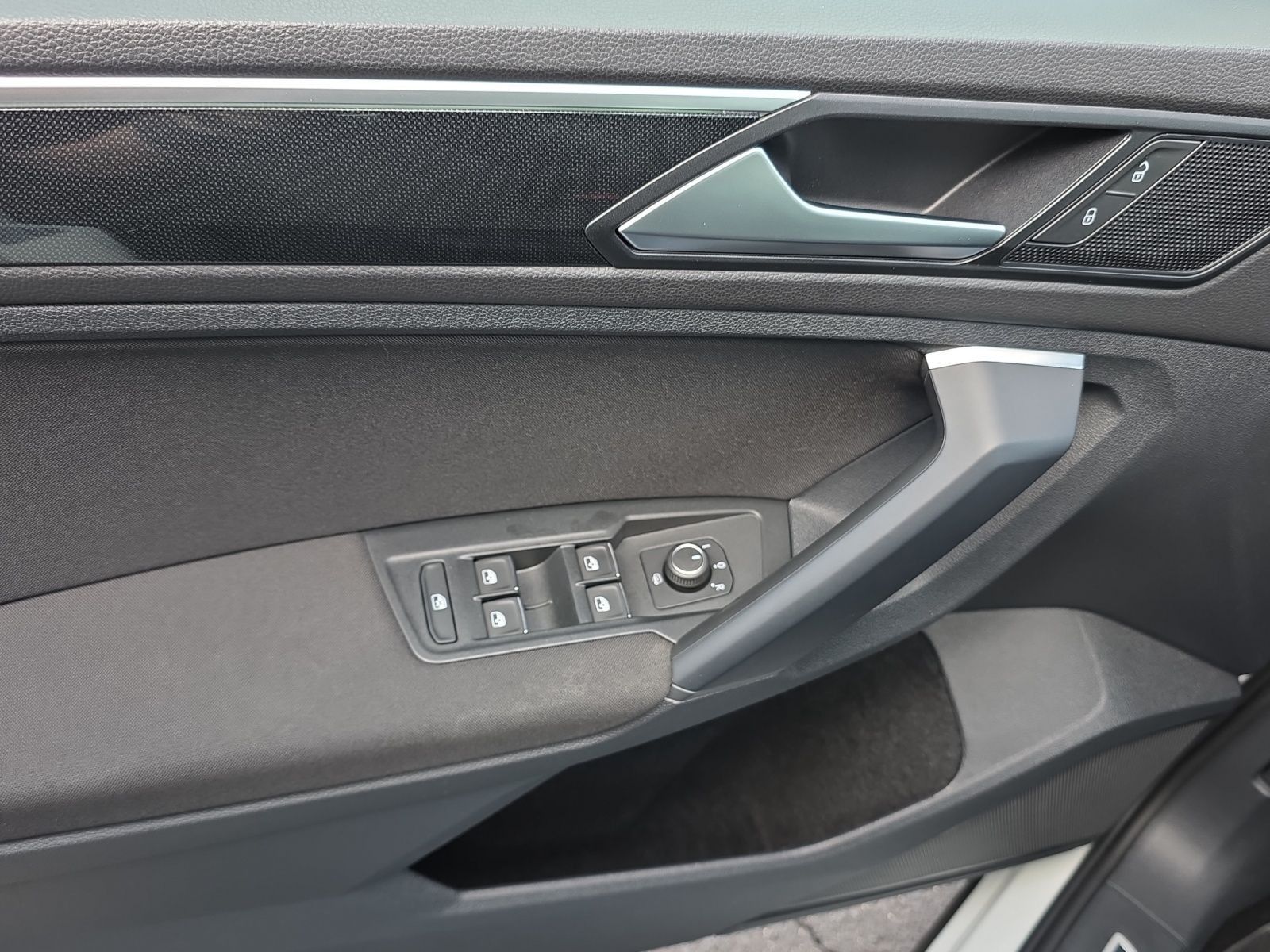 Volkswagen Tiguan - Bild 17