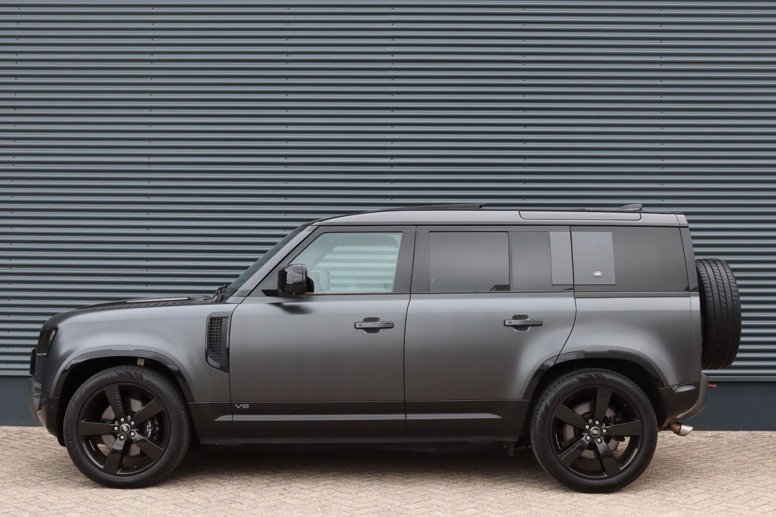 Land Rover Defender 110 V8 Carpathian Edition imagem 3