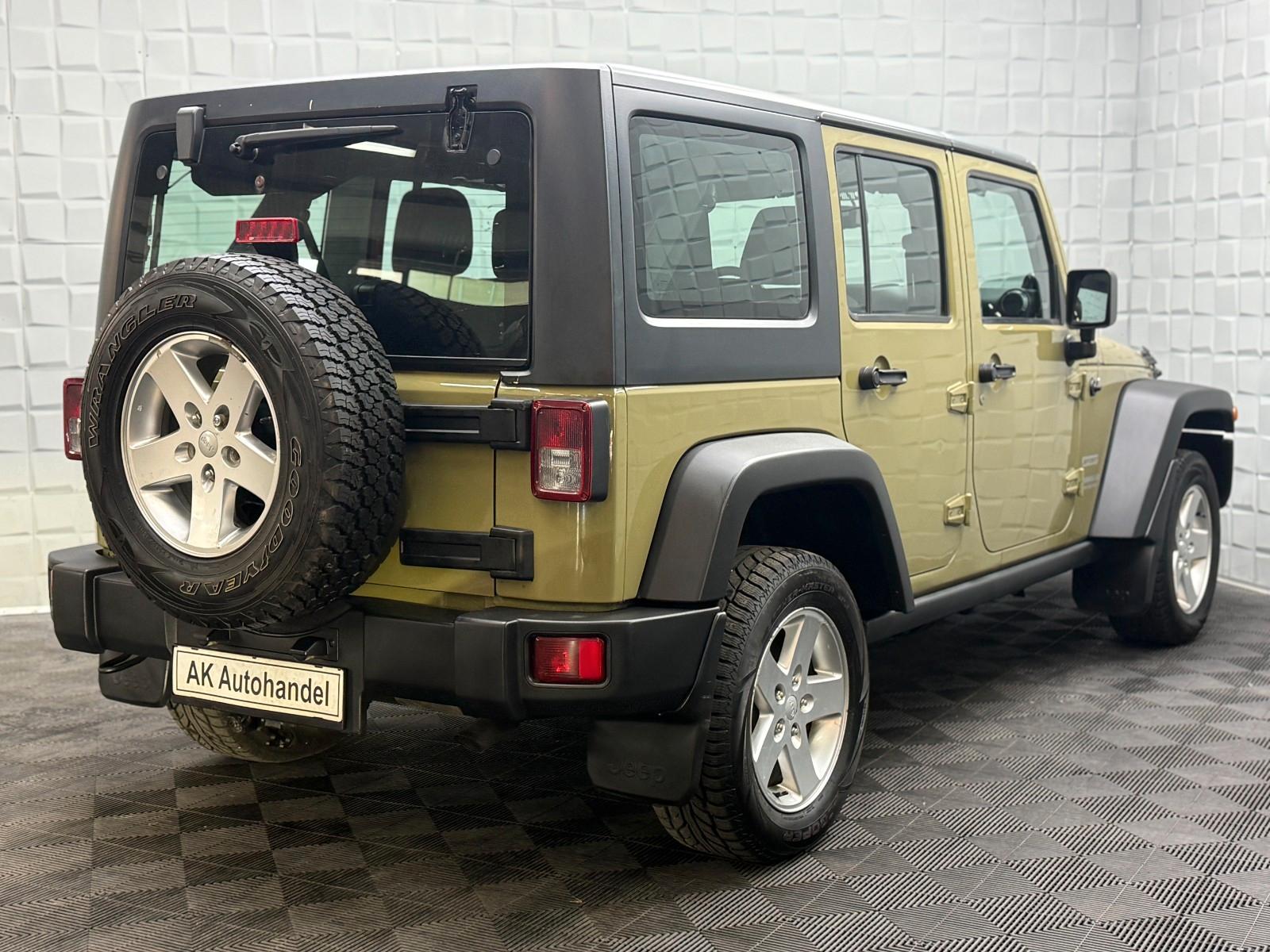 Jeep Wrangler Unlimited 2.8 CRD 200 ch 4x4 BVM / 186 877 km / Commando Green / Hard-Top