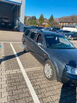 Ford Mondeo 2.0 Diesel Ghia Ausstattung - Ford Mondeo aus 2002 mit Diesel-Antrieb
