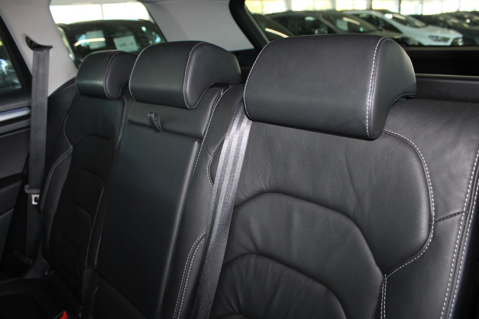 Fahrzeugabbildung SKODA Kodiaq DSG 4x4 SOLEIL LED AHK LEDER ACC STDHZ