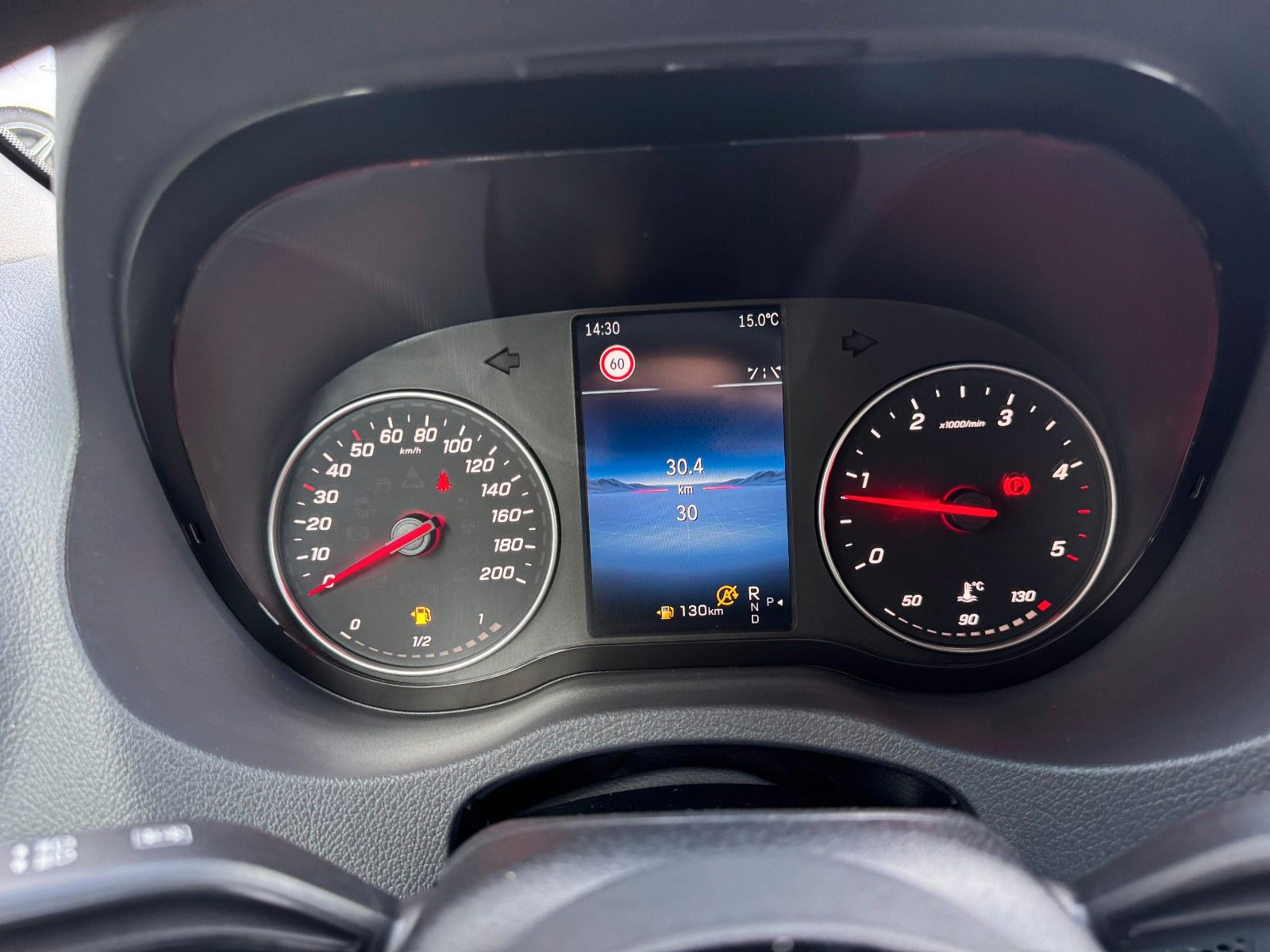 Fahrzeugabbildung Mercedes-Benz Sprinter 317 CDI DoKa/Mixto 9G Klima Kamera AHK