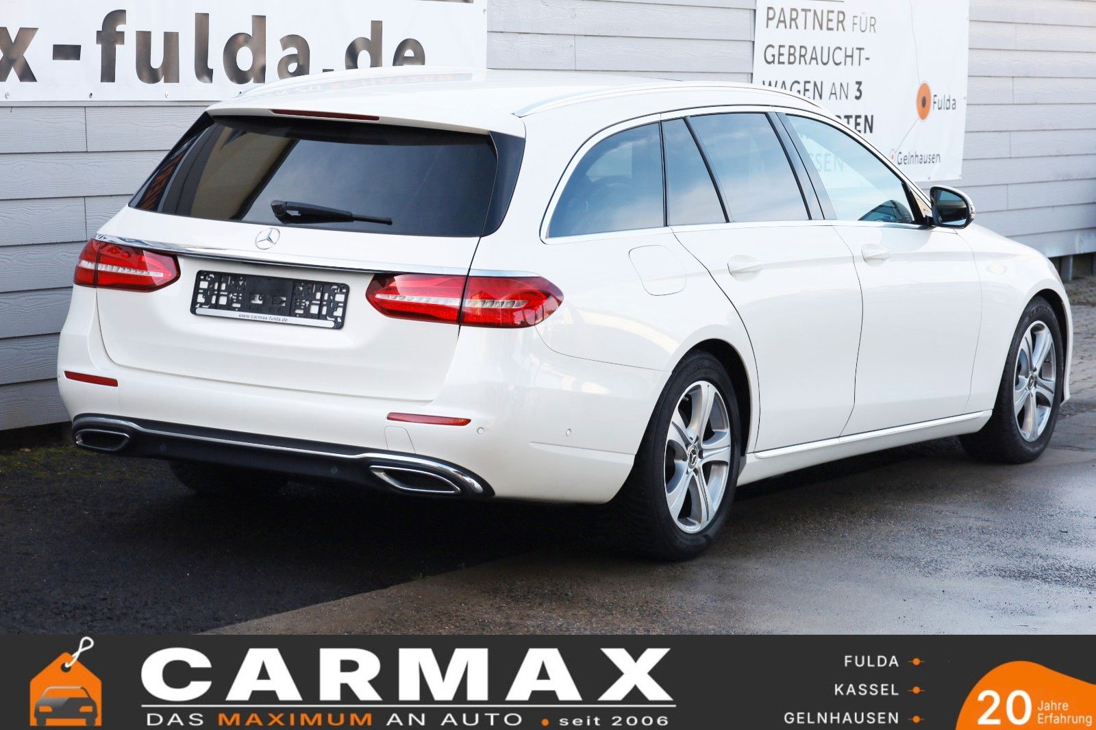 Fahrzeugabbildung Mercedes-Benz E 220d T T.Leder,Navi,LED,SD,Kamera,SH,PDC,SR+WR