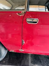 Alfa Romeo GT Restaurationsobjekt - rote Alfa Romeo GT