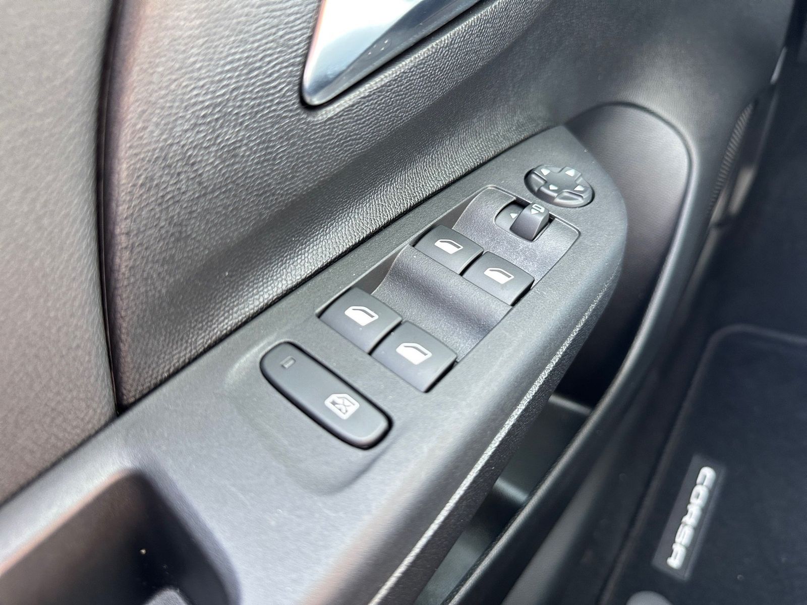Fahrzeugabbildung Opel Corsa F 1.2 Turbo GS 48V,Kamera,LED,Navi,PDC,SHZ