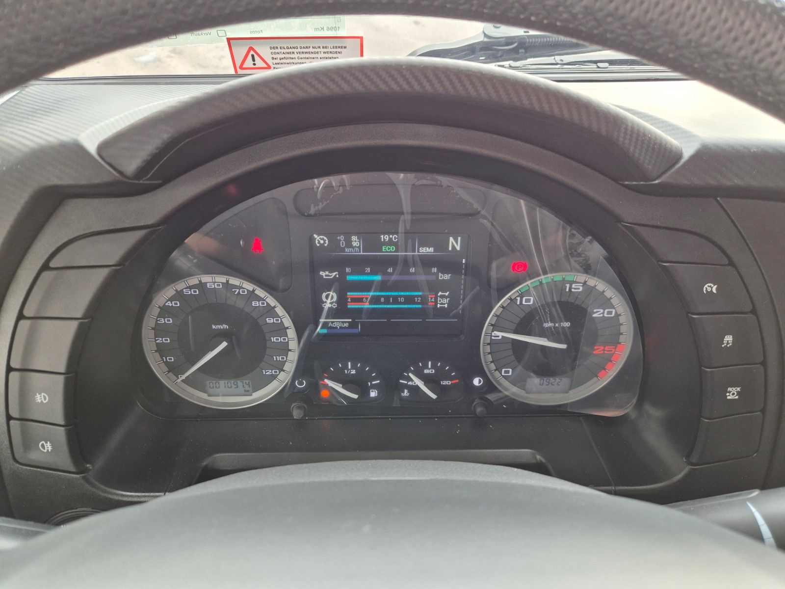 Fahrzeugabbildung Iveco X-Way AT300X48Z/P HR OFF 6x4 Hiab Winterdienst