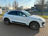 Porsche Macan 2.0 (265 PS) | Carraraweiß Metalli - gebrauchte Porsche Macan aus dem Jahr 2023