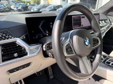 BMW X7 - 12