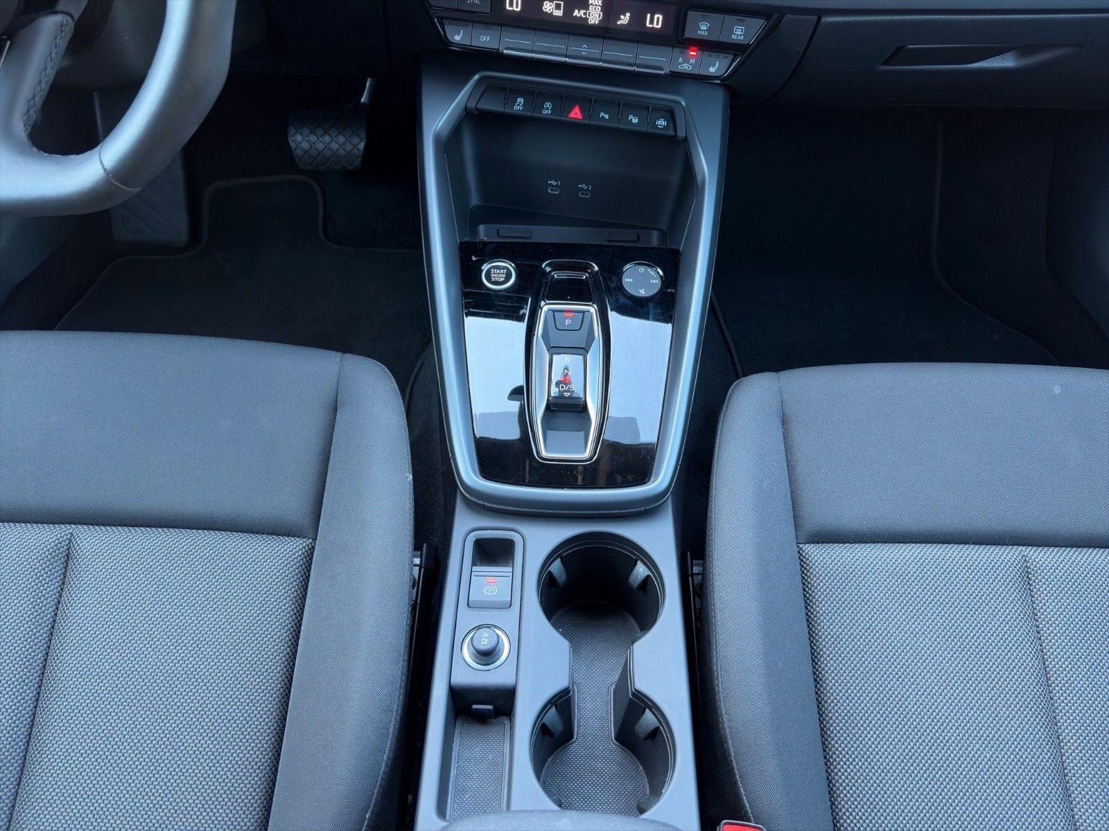 Fahrzeugabbildung Audi A3 Sportback MHEV*ViCo*LED*SHZ*NAVI**