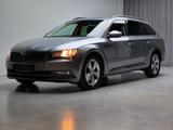 Skoda Superb 1.5 TSI ACT Carplay AHKschwenk. ACC - Skoda Superb: mit Apple Carplay, Kombi