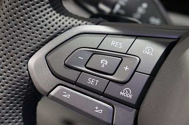 Tiguan R-Line 1.5l eHybrid DSG AHK BlackStyle An
