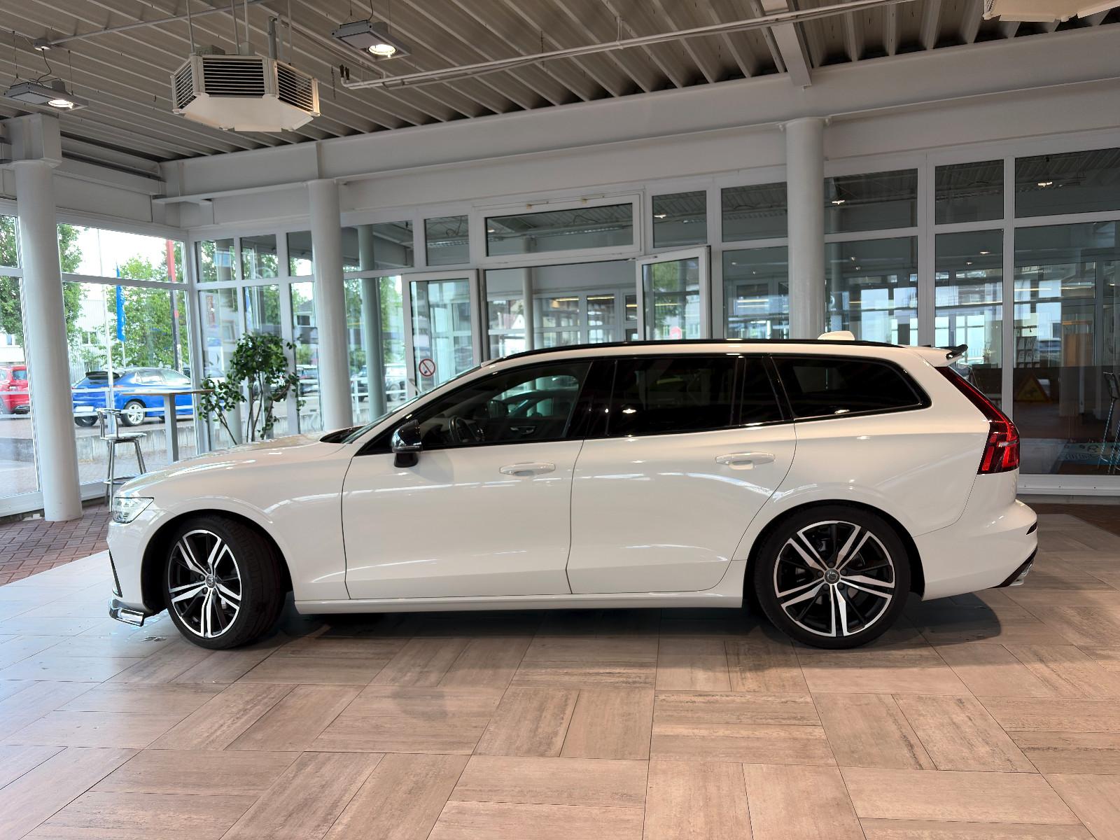 Volvo V60 R-Design AHK Headup Panorama IntelliSafe-Pro