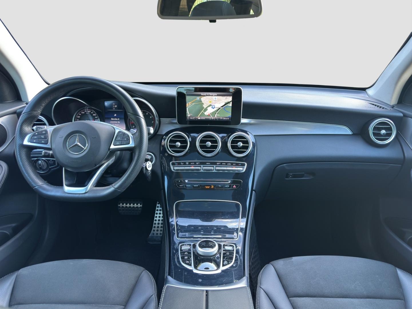 Mercedes-Benz GLC 250 4Matic 9G AMG LED Panorama *Garantie*