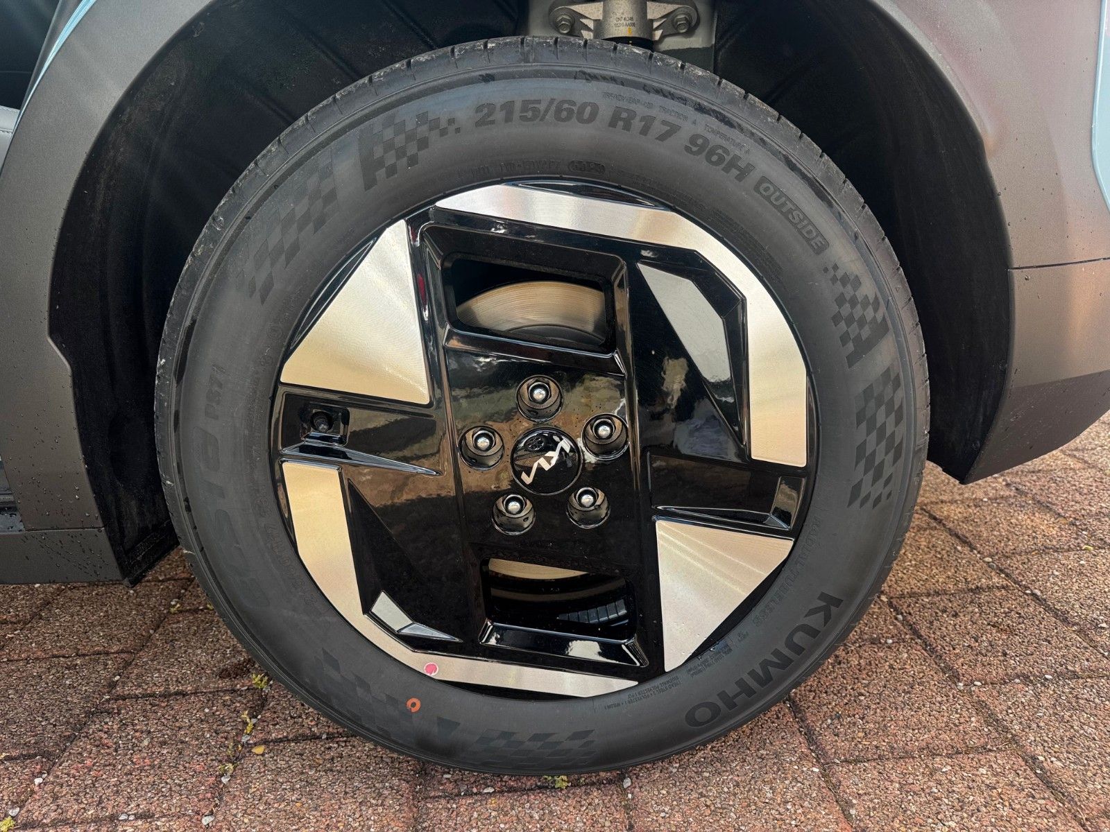 Fahrzeugabbildung Kia EV3 81.4 EARTH WIC BUS UPG