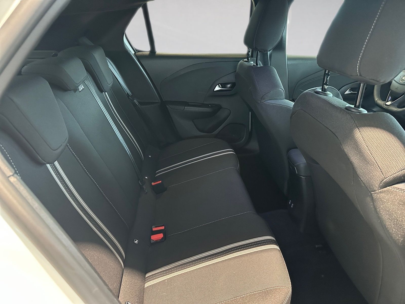 Fahrzeugabbildung Opel Corsa F 1.2 Turbo GS Kamera,LED,Navi,PDC,SHZ,LM
