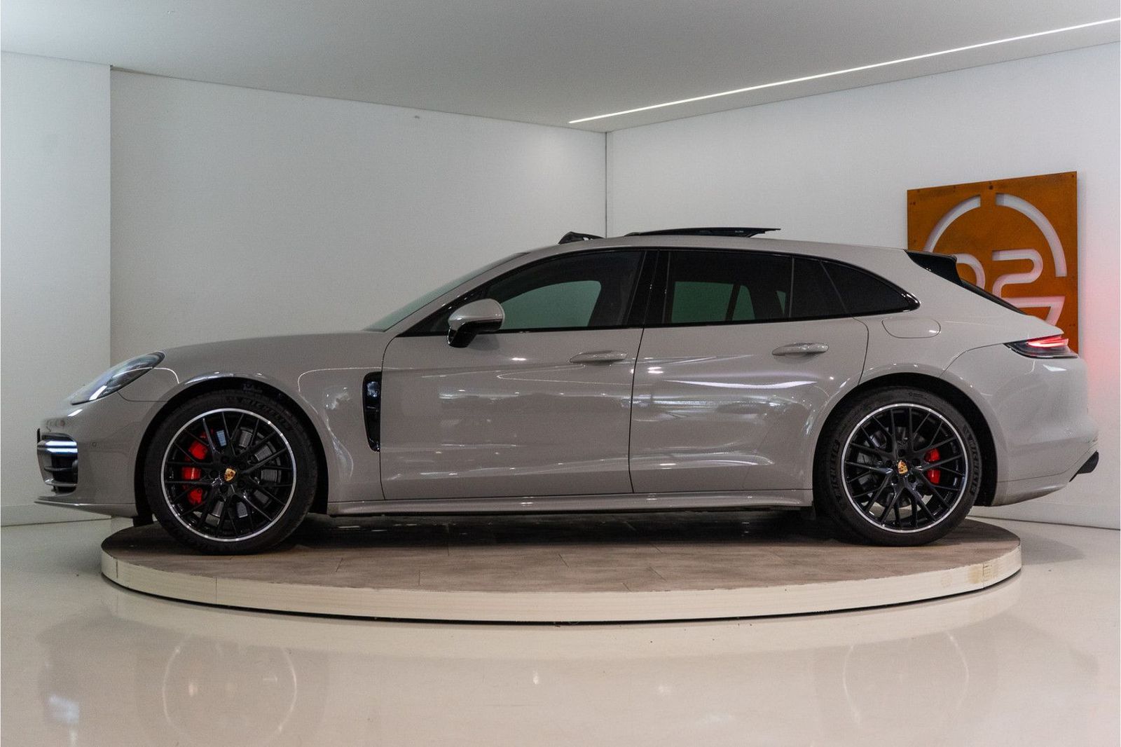 Porsche Panamera Sport Turismo 2.9 4 E-Hybrid Platinum E imagem 2