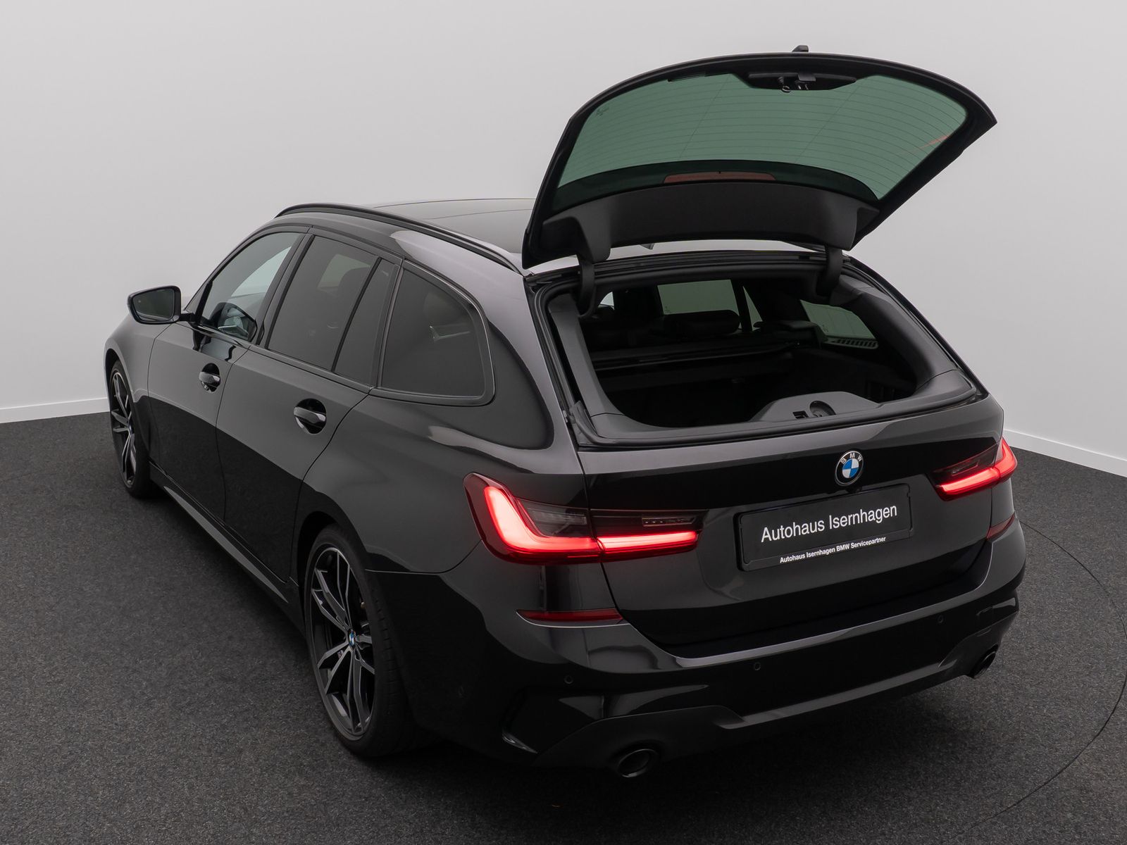 Fahrzeugabbildung BMW 330d M Sport DAB Kamera Leder ACC Alarm Pano 19"