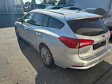 Ford Focus TITANIUM / NAVI / W-PAKET / STND-HZG / RFK - mit Diesel-Antrieb: Standheizung, Kombi