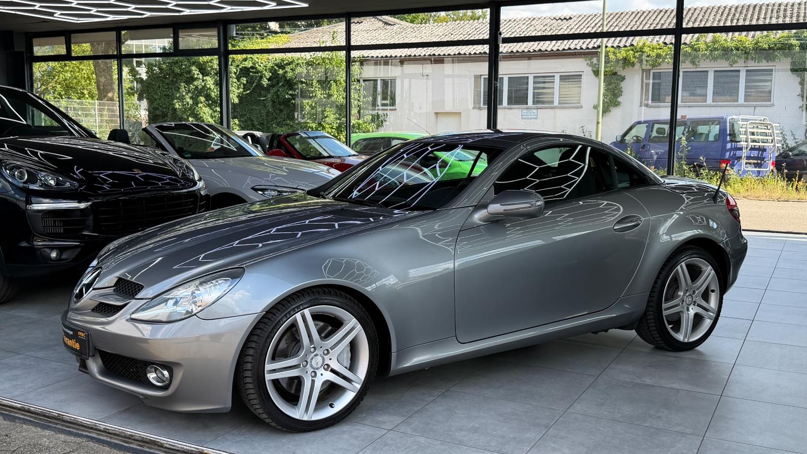 Mercedes-Benz SLK 300 2LOOK Edition V6 231 ch BVM / Harman Kardon / Cuir Nappa / Airscarf / Historique Mercedes