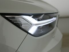 Fahrzeugabbildung Volvo XC40 T3 Autom. Momentum Pro*NAVI*LED*Qi*RFK*ACC