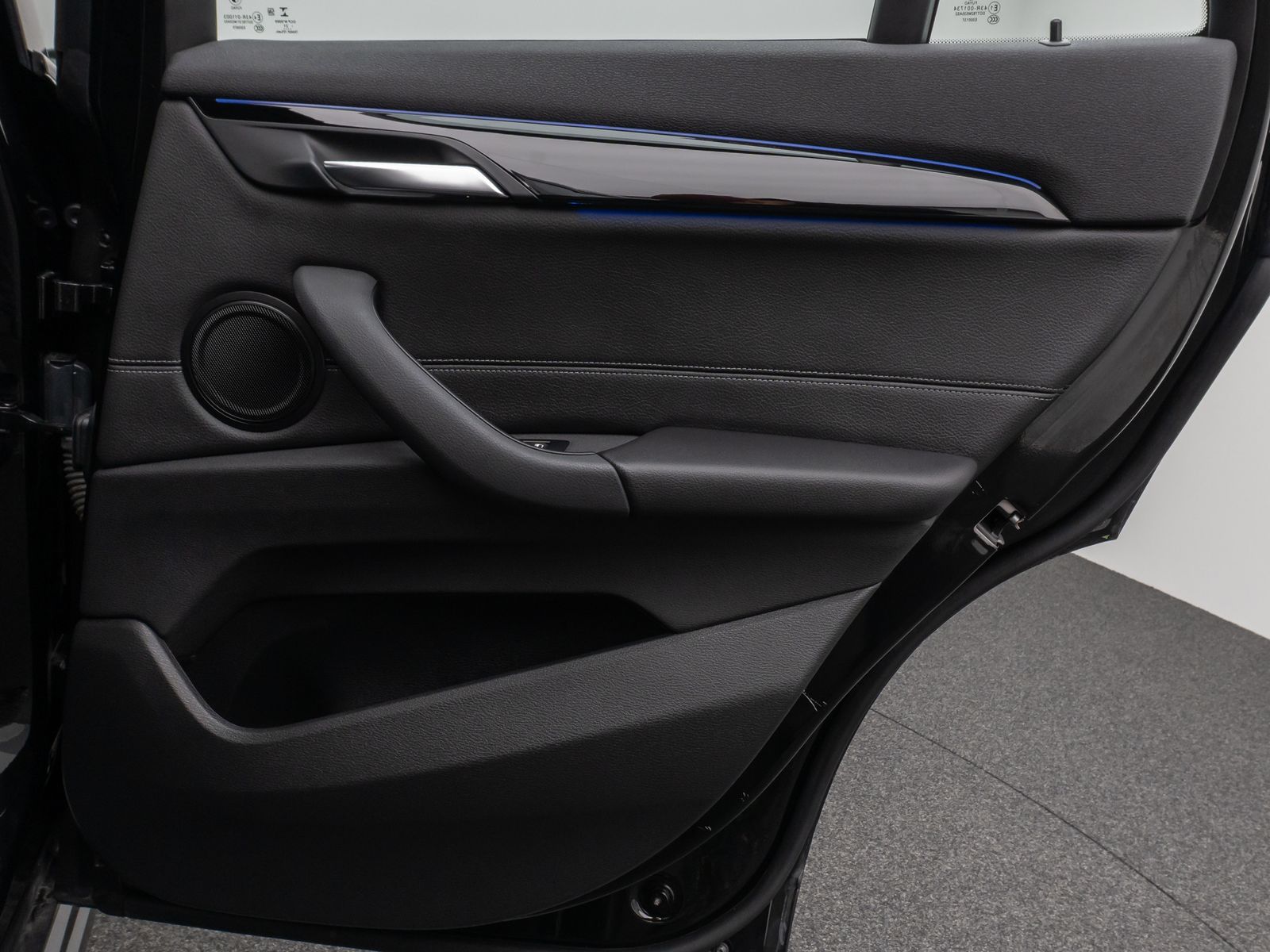 Fahrzeugabbildung BMW X1 sD20i SportLine Parkassistent Lordos DAB LED