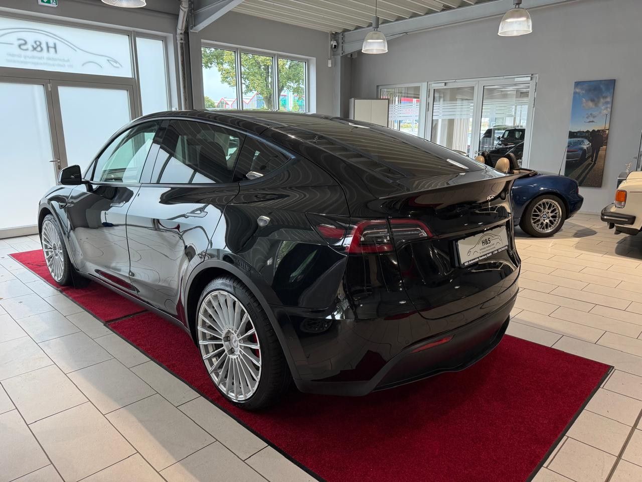 Tesla Model Y Long Range Dual AWD foto 2