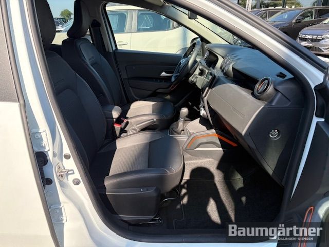 Fahrzeugabbildung Dacia Duster Extreme TCe 150 EDC Kamera/PDC/GJR/Sitzh. - mit KI generiert/bearbeitet