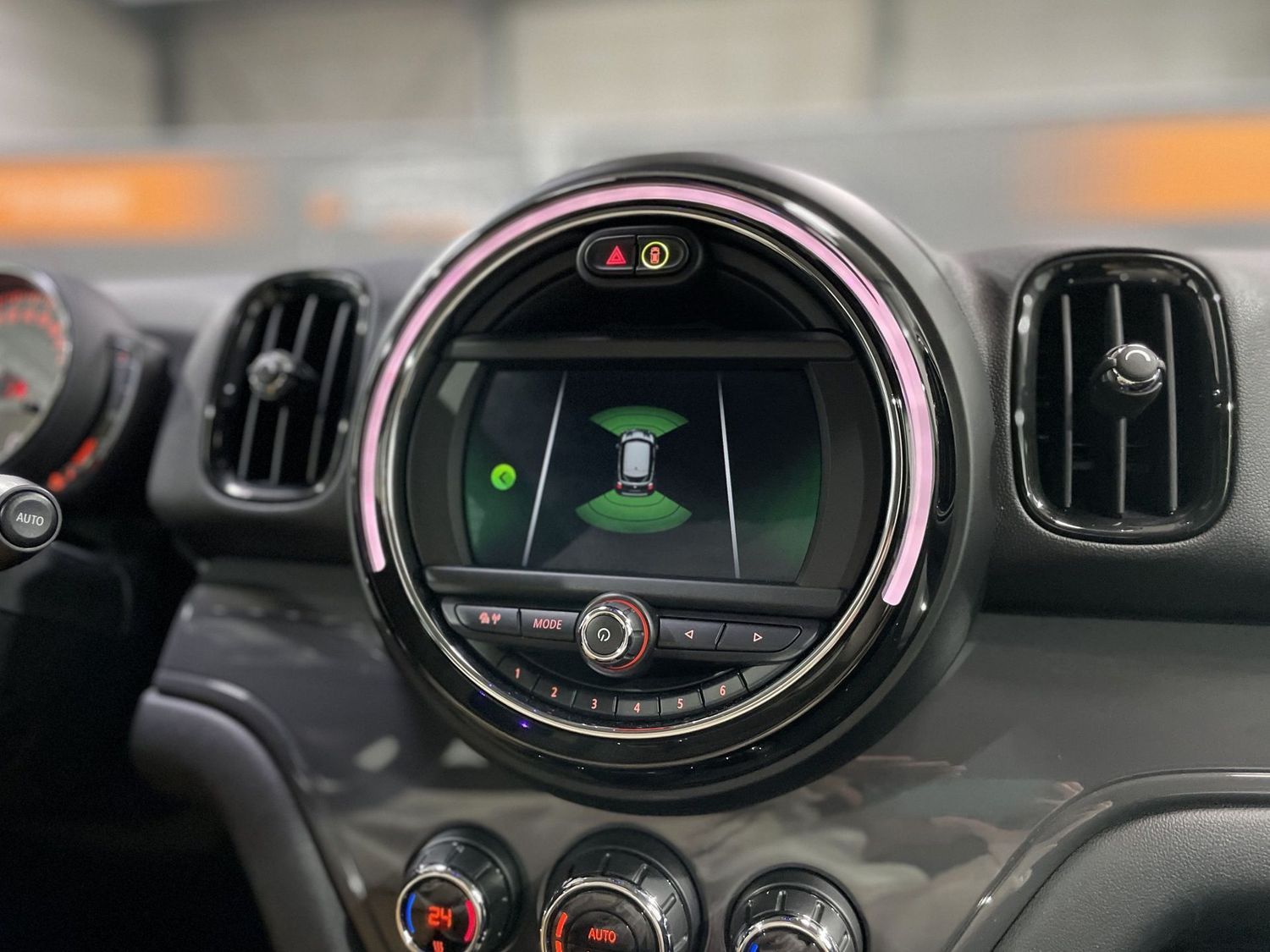 Fahrzeugabbildung MINI Cooper Countryman #LED#Keyless#Ambiente#SHZ#PDC
