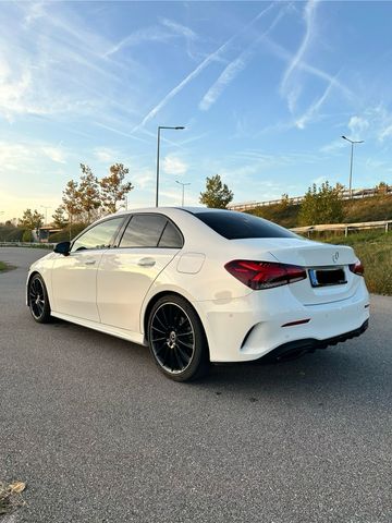 Mercedes-Benz Mercedes A220 DCT Limousine AMG/Night/Burm...