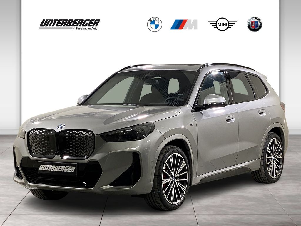 BMW iX1