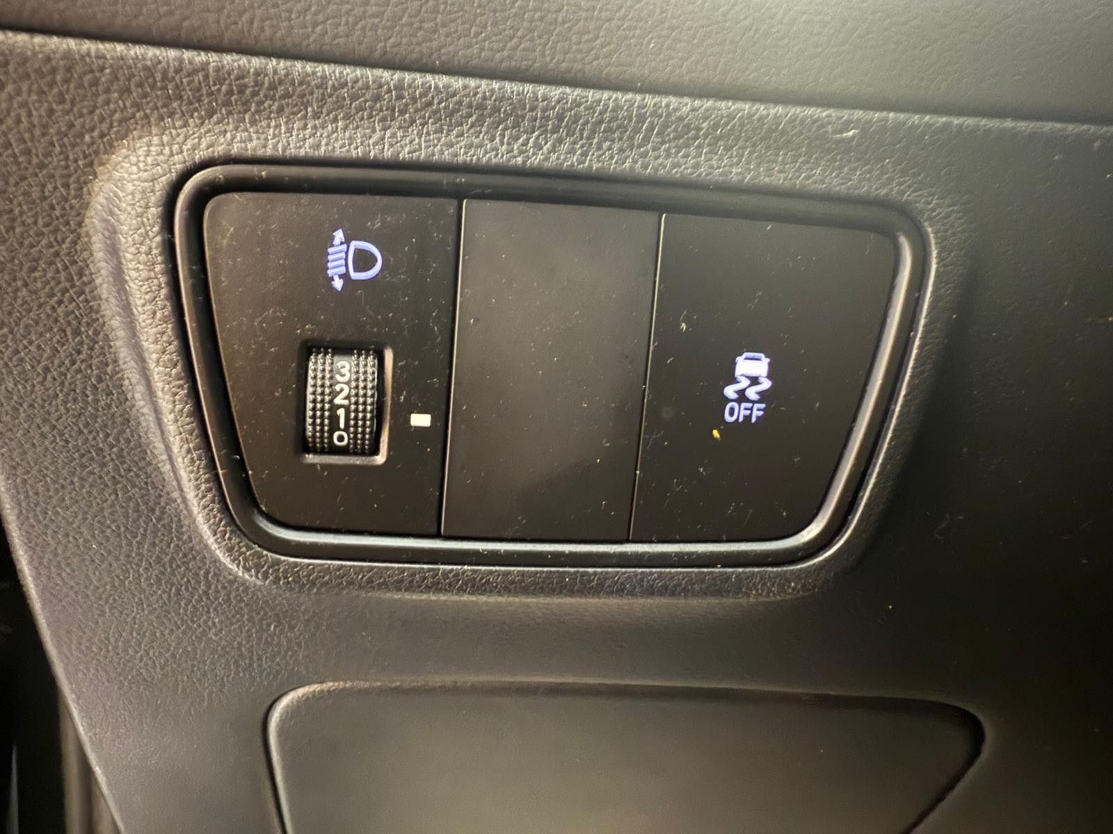 Fahrzeugabbildung Hyundai Tucson Select Mild-Hybrid 4WD / AHK / LED / NAVI