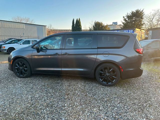 Chrysler Chrysler Touring Plus S  20" Felgen Monitor