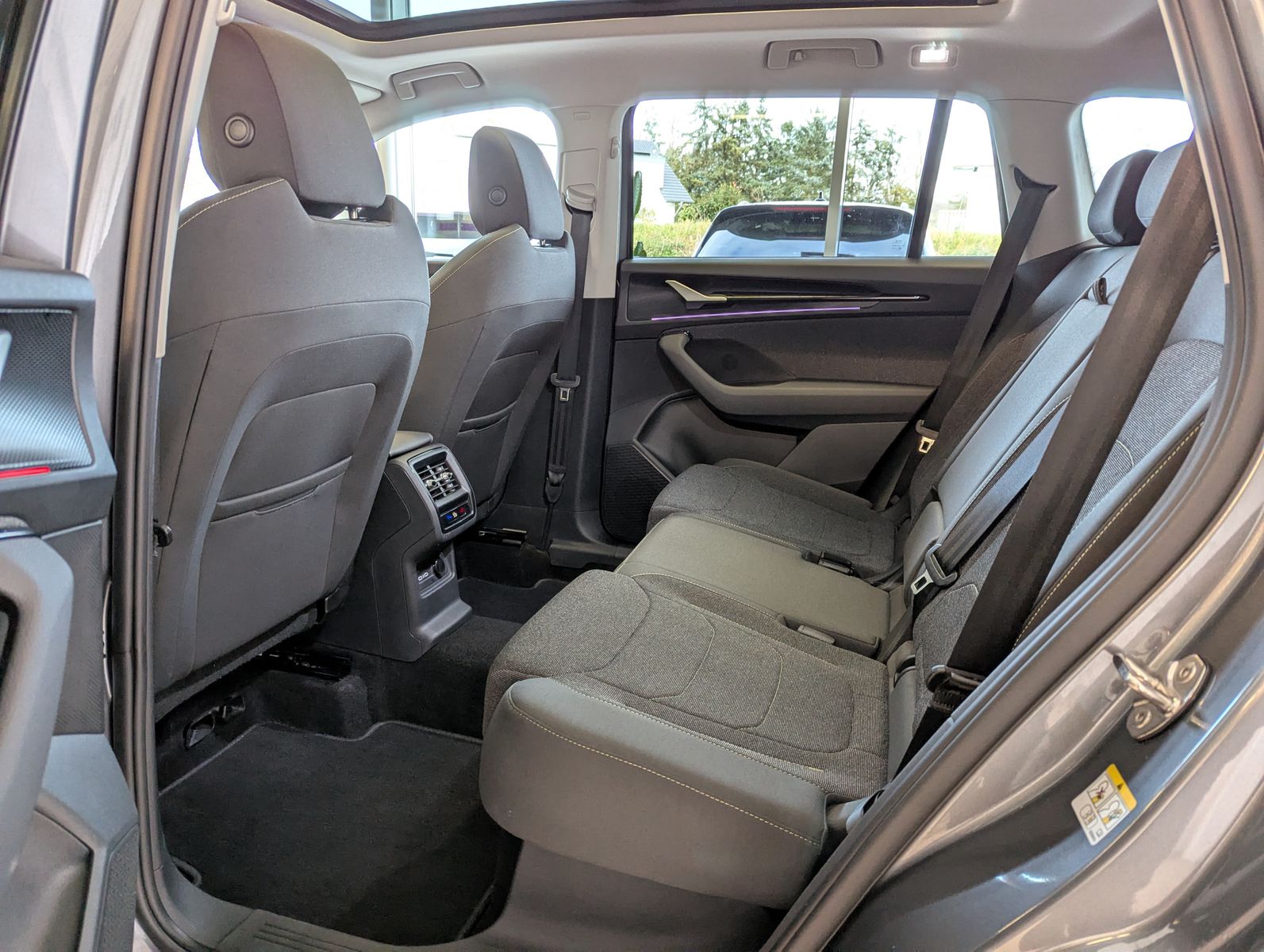 SKODA Kodiaq 2.0 4x4 Selectio Pano Matrix StHz AHK 19" - Image 13