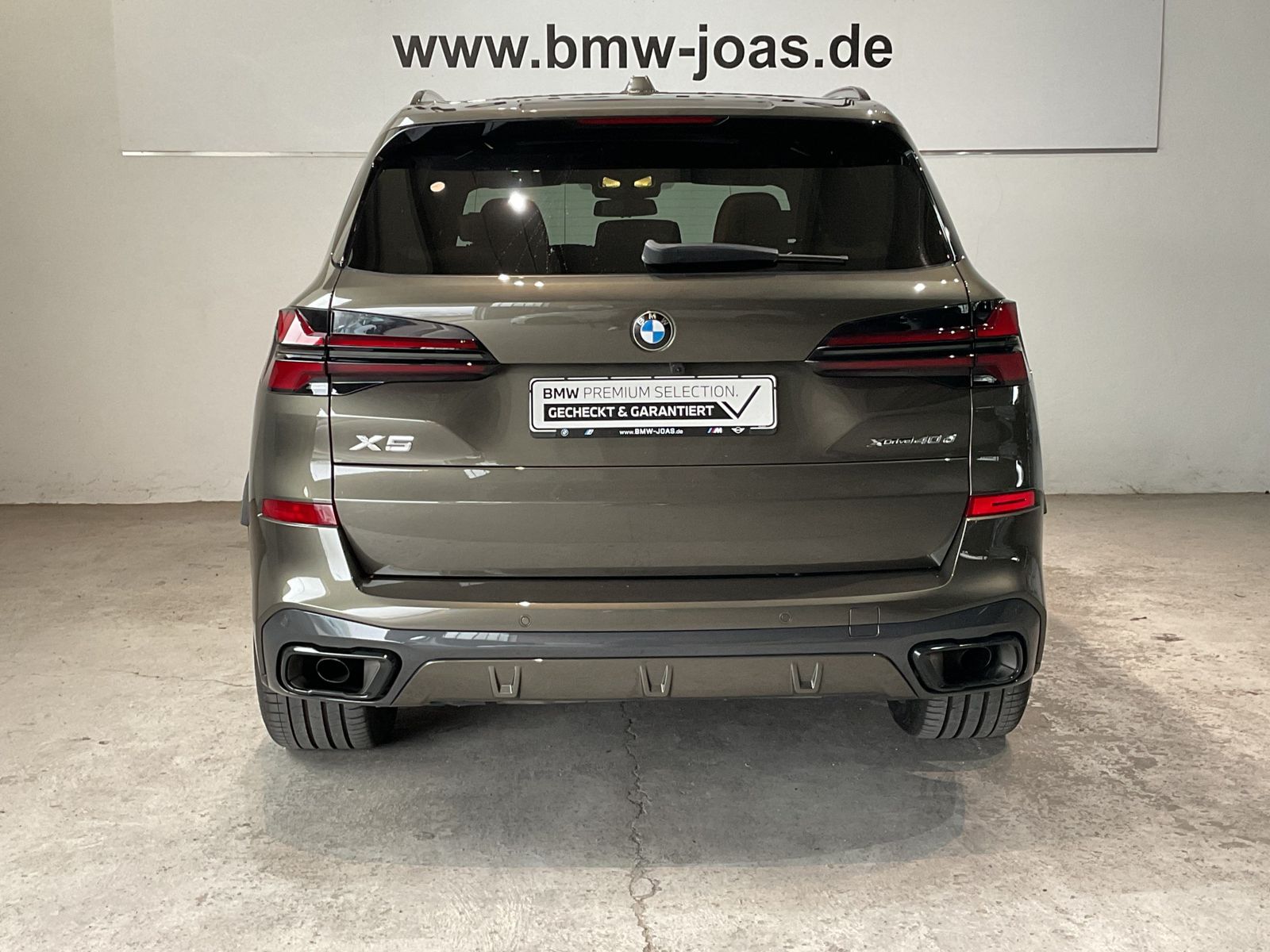 Fahrzeugabbildung BMW X5 xDrive40d M Sportpaket, Massagefunktion, Glas