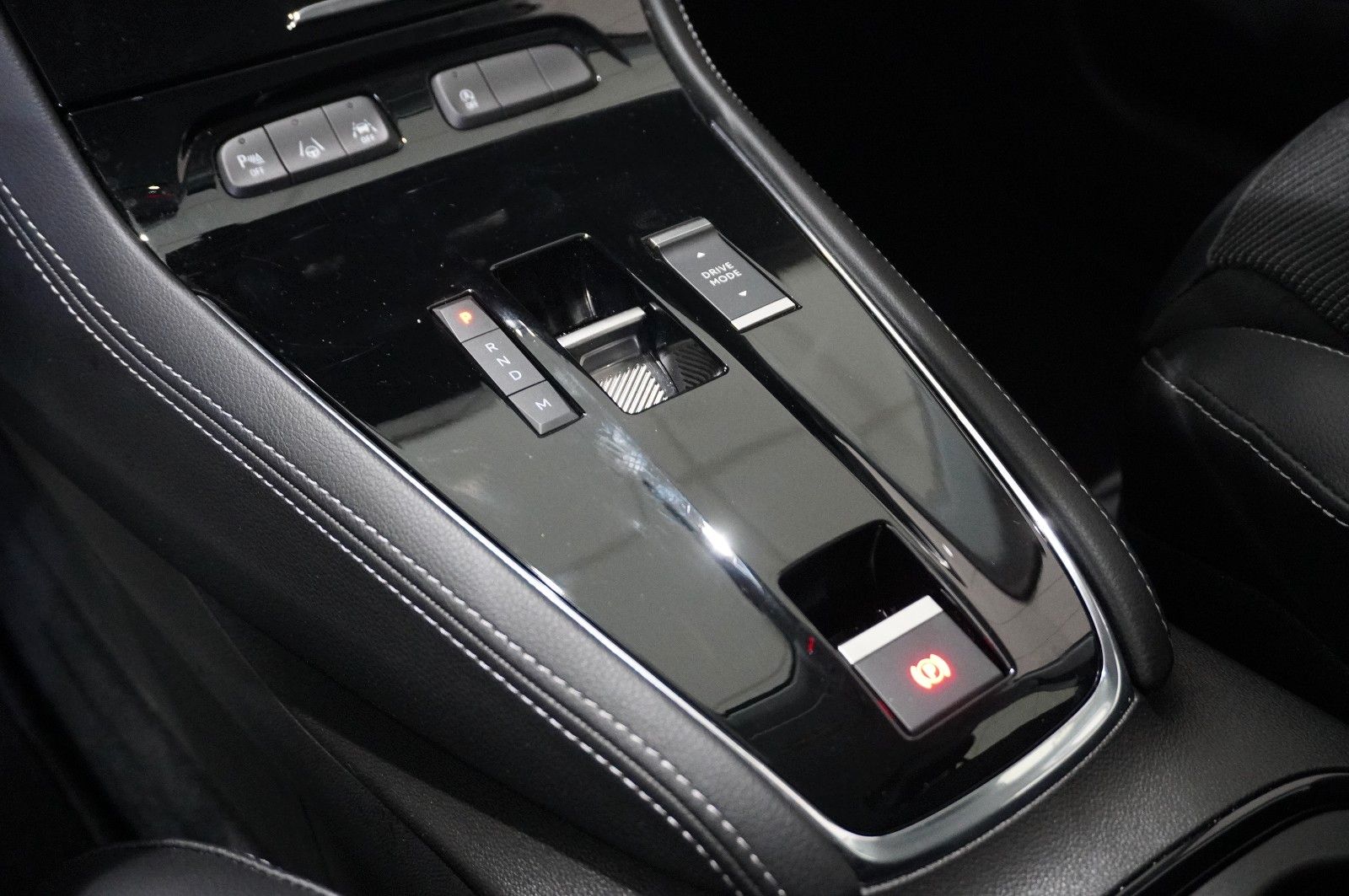 Fahrzeugabbildung Opel Grandland (X) 1.2T ENJOY NAVI/LED/KAMERA/SH/DAB+