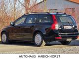 Volvo V50 Kombi 1.6 D Drive Kinetic/Ahk/Shz/Navi/Tempo - gebrauchte Volvo V50 aus dem Jahr 2010