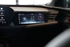 AUDI Q5 e-Hybrid quattro | Tech pro | Pano | Carbon AUDI Q5 e-Hybrid quattro | Tech pro | Pano | Carbon