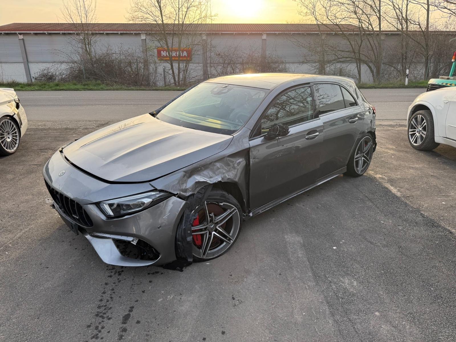 Mercedes-Benz A 45 S AMG Panorama/ACC/SHZ/Kamera/AppleCar/Tott