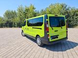 Opel Vivaro - Opel Vivaro: Grün