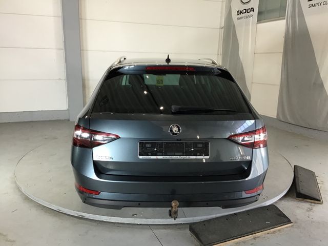 Fahrzeugabbildung Skoda Superb Style 2.0 TDI Combi AHK/Navi/ACC/Xenon