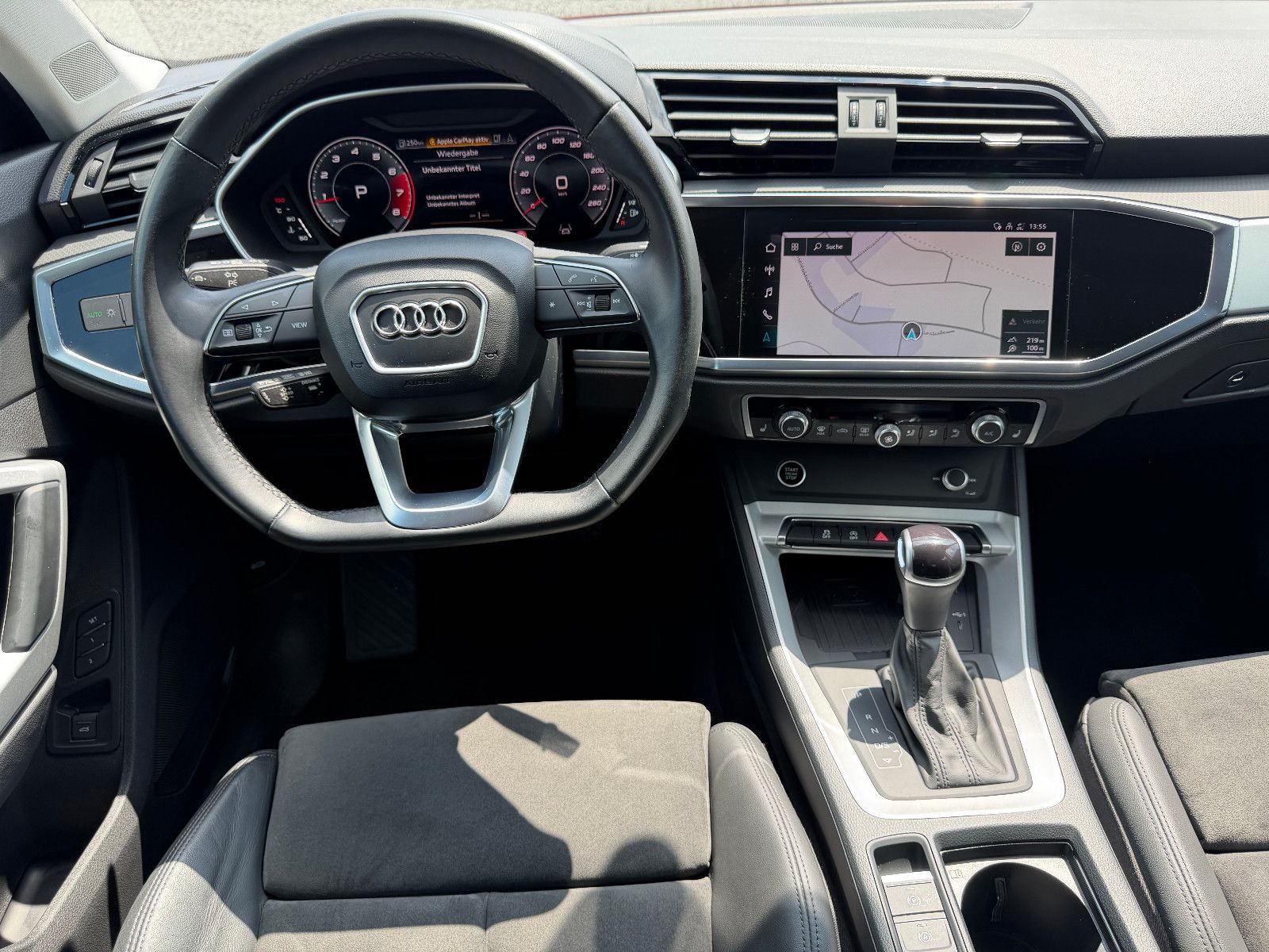 AUDI Q3 40 TFSI quattro S line NAVI/AHK/LED – Foto 14