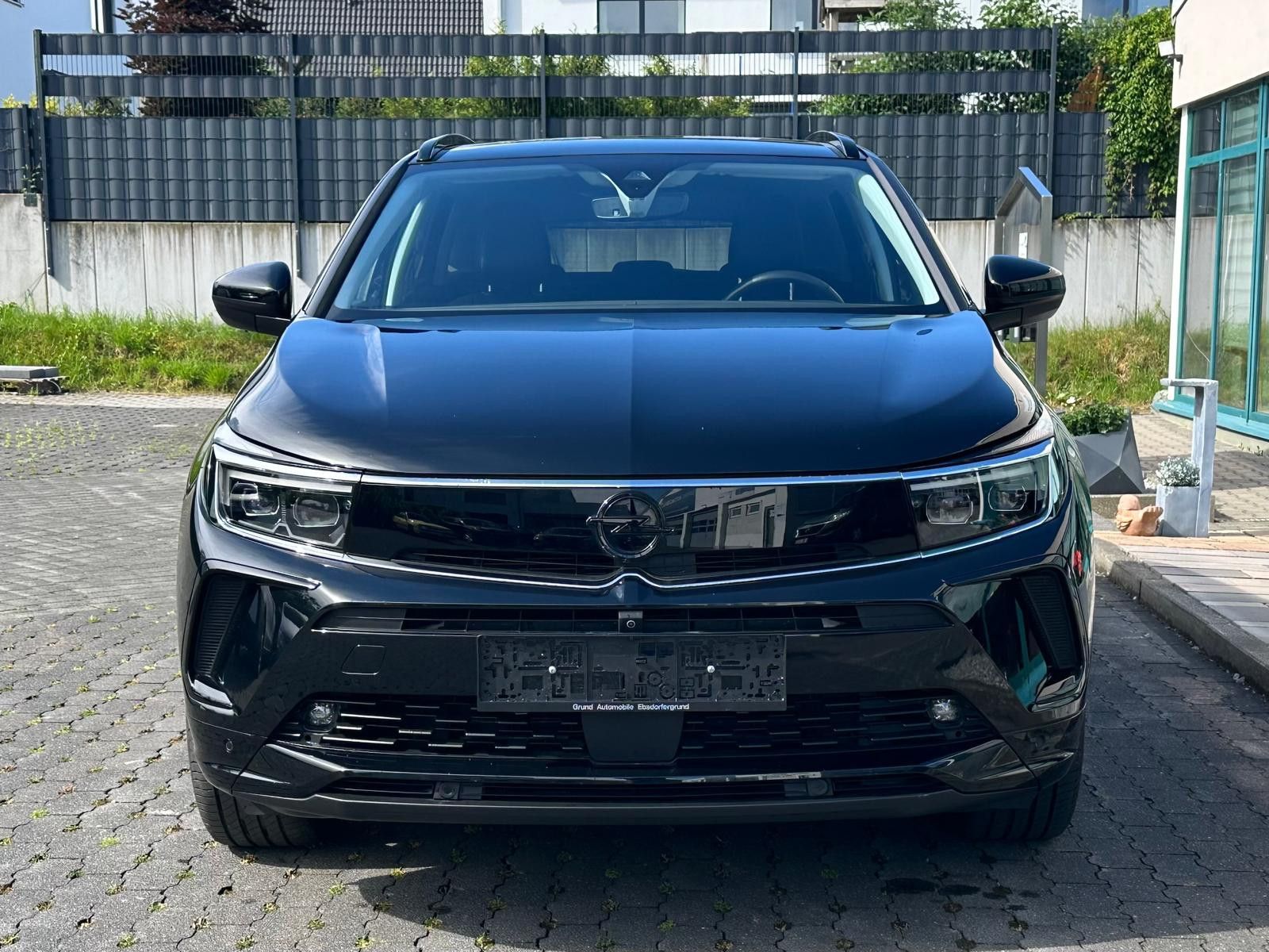 Fahrzeugabbildung Opel Grandland GSe PHEV 1.6 AWD+LED+360+SHZ+ACC+NAVI+