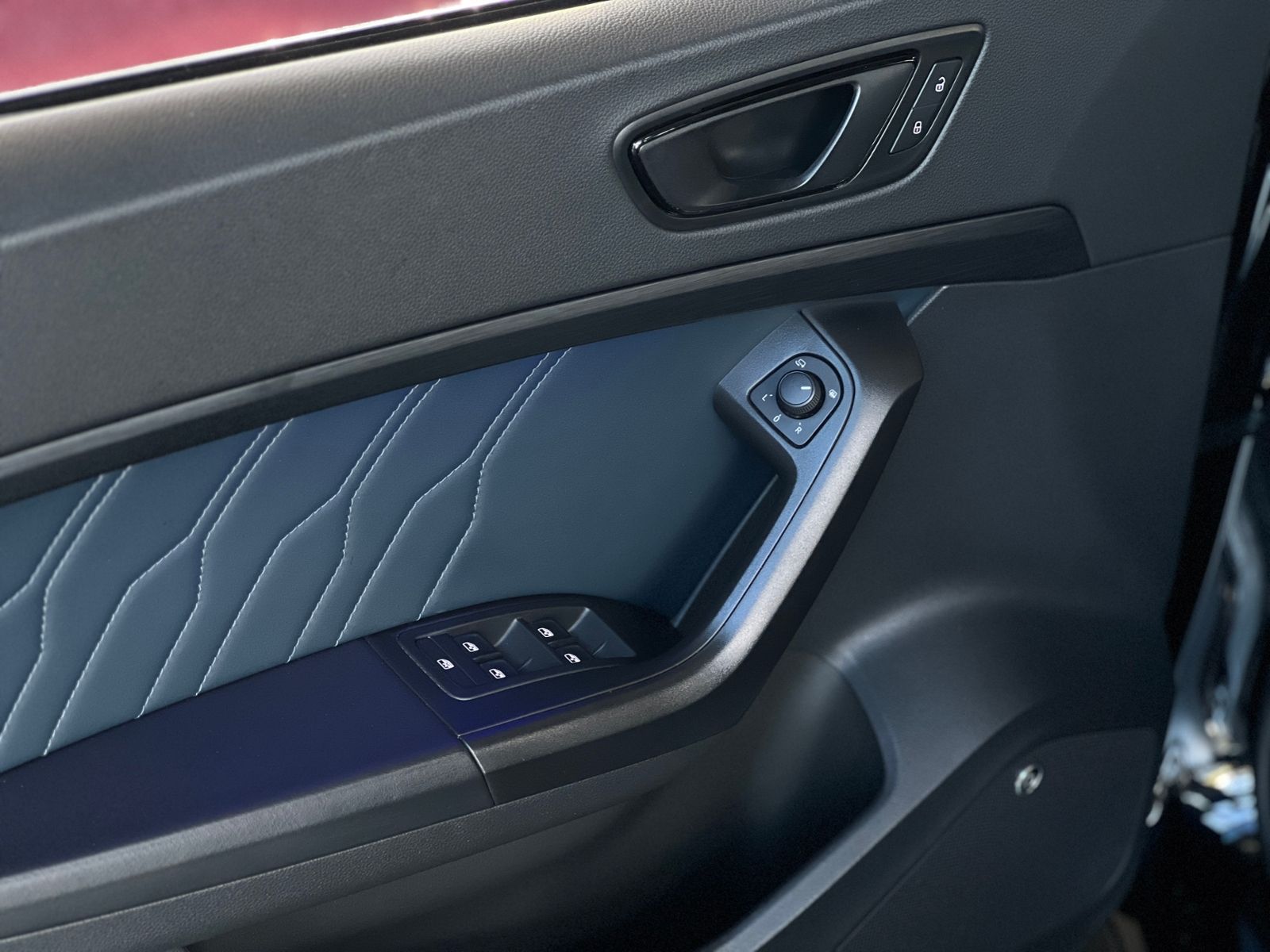 Fahrzeugabbildung CUPRA ATECA Limited Edition MY21 4Drive PANO NAV LEDER