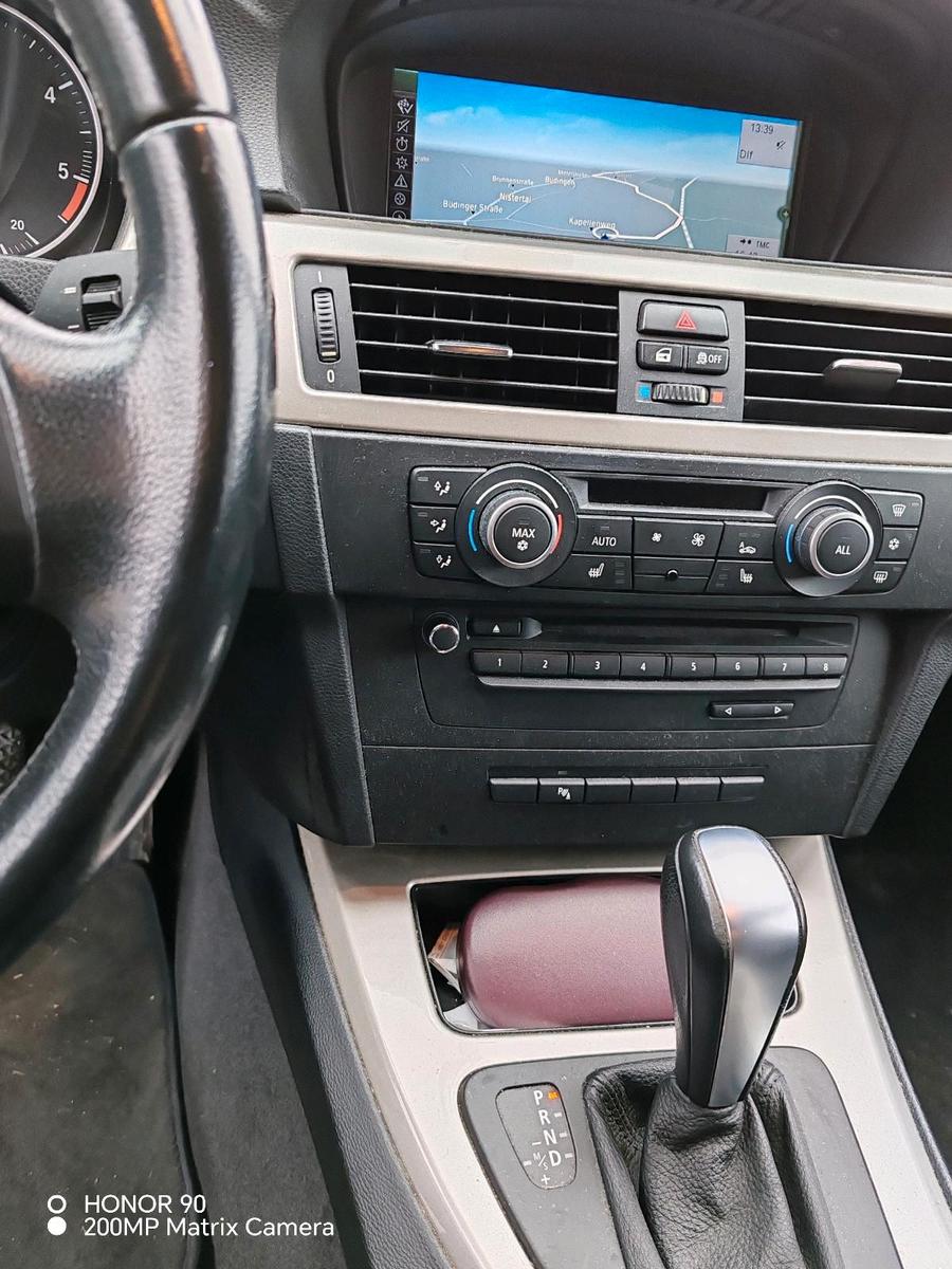 BMW 320 2011 — photo 6