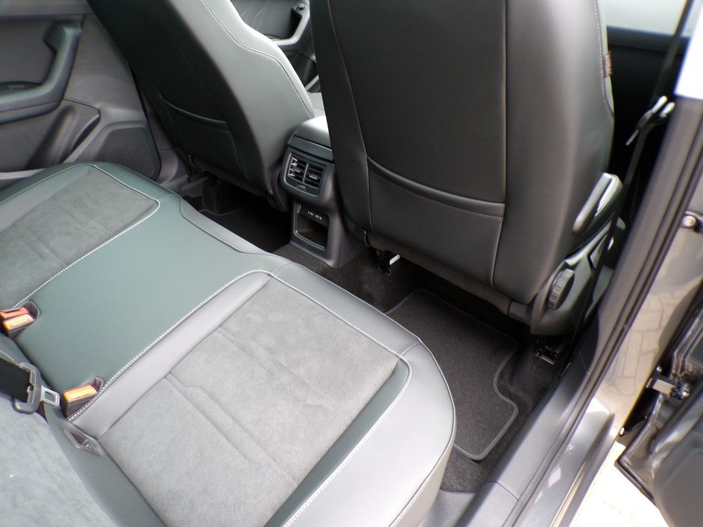 Fahrzeugabbildung SEAT Ateca 1.5 TSI DSG Style